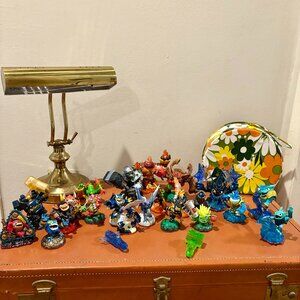 Skylanders Retro Bundle Lot of (24) Pieces Assortment Giants, Etc. Nostalgic